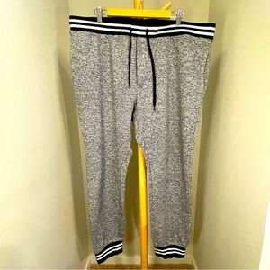 AMERICAN EAGLE OUTFITTERS - Herringbone Varsity Joggers, Men’s 2XL, Black/White